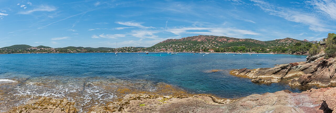 Rade d’Agay à Saint-Raphaël dans le Var
